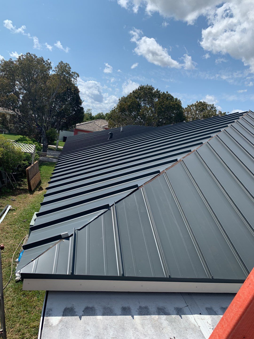 Metal Roof - Galvalume - Charcoal by Istueta Roofing
