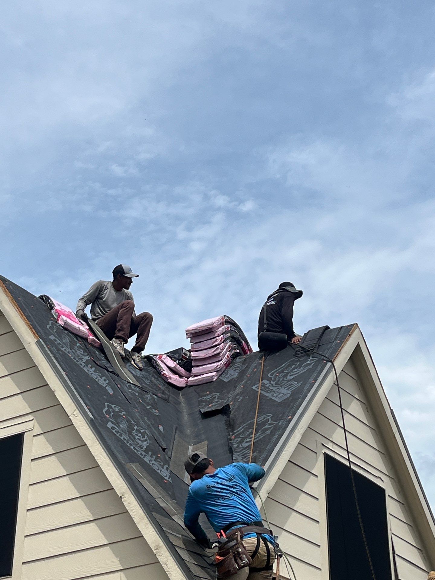 Residential Roofing Installation using Owen's Corning Duration (Lifetime) Shingles by Roof Repair Company