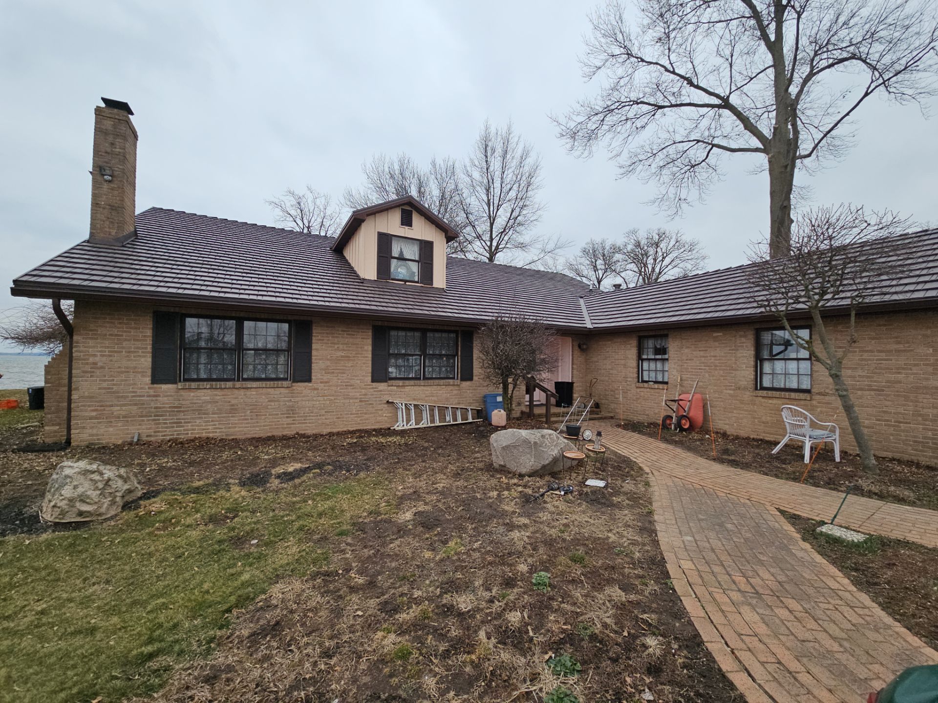 Residential Roofing Installation using Great American Shake - Mustang Brown by Nitro Roofing and Construction