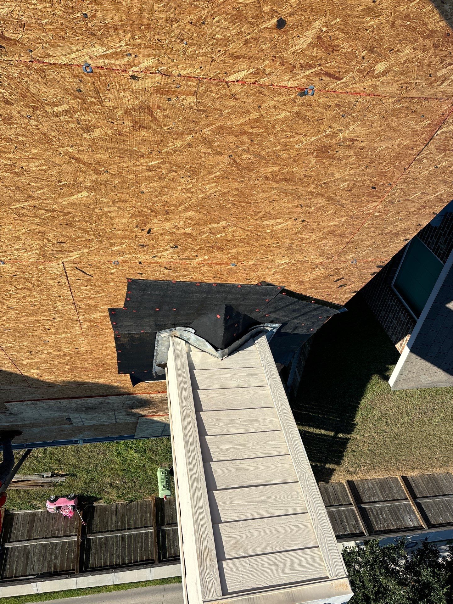 Residential Roofing Installation using Owen's Corning Duration (Lifetime) Shingles by Roof Repair Company