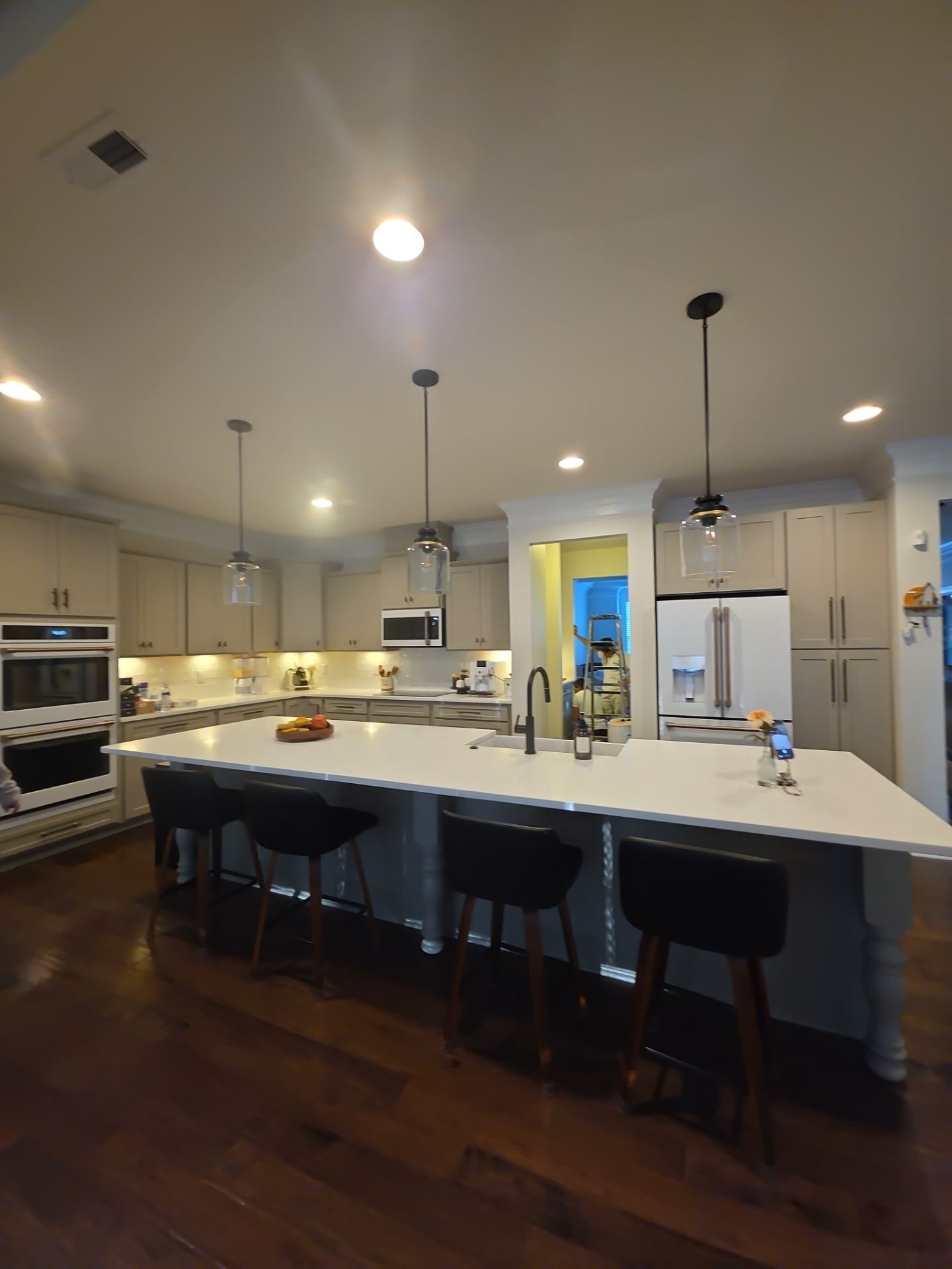 From Dated to Dazzling: A Bright Kitchen Transformation in Holly Springs by Elite Remodeling and Design LLC