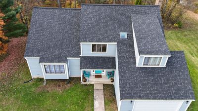 Owens Corning Duration: Onyx Black in Farmington, Connecticut