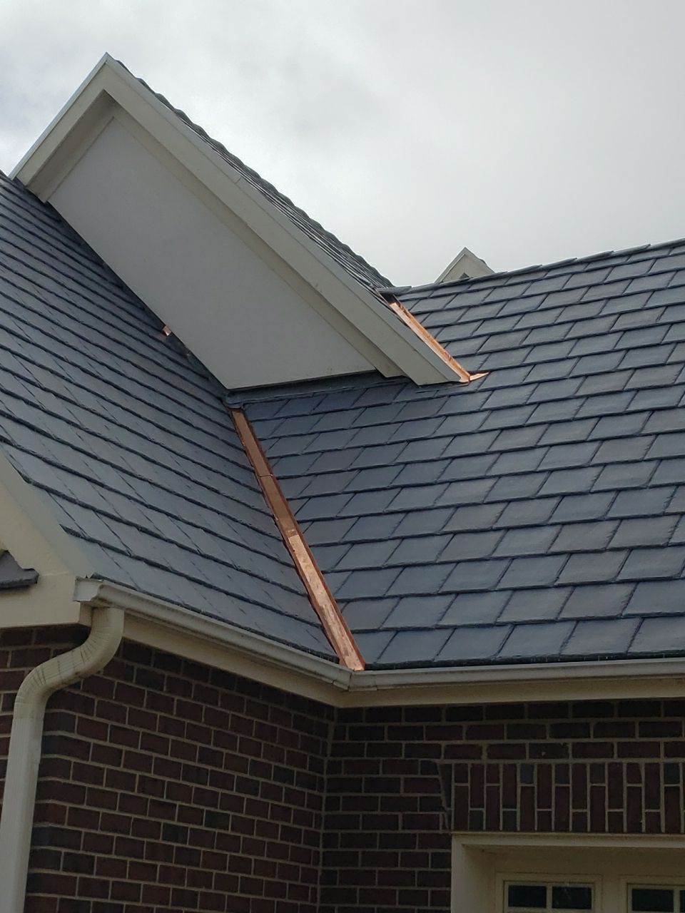 DaVinci Bellaforte Slate Installation with Copper Valleys by Custom Installations, Inc.