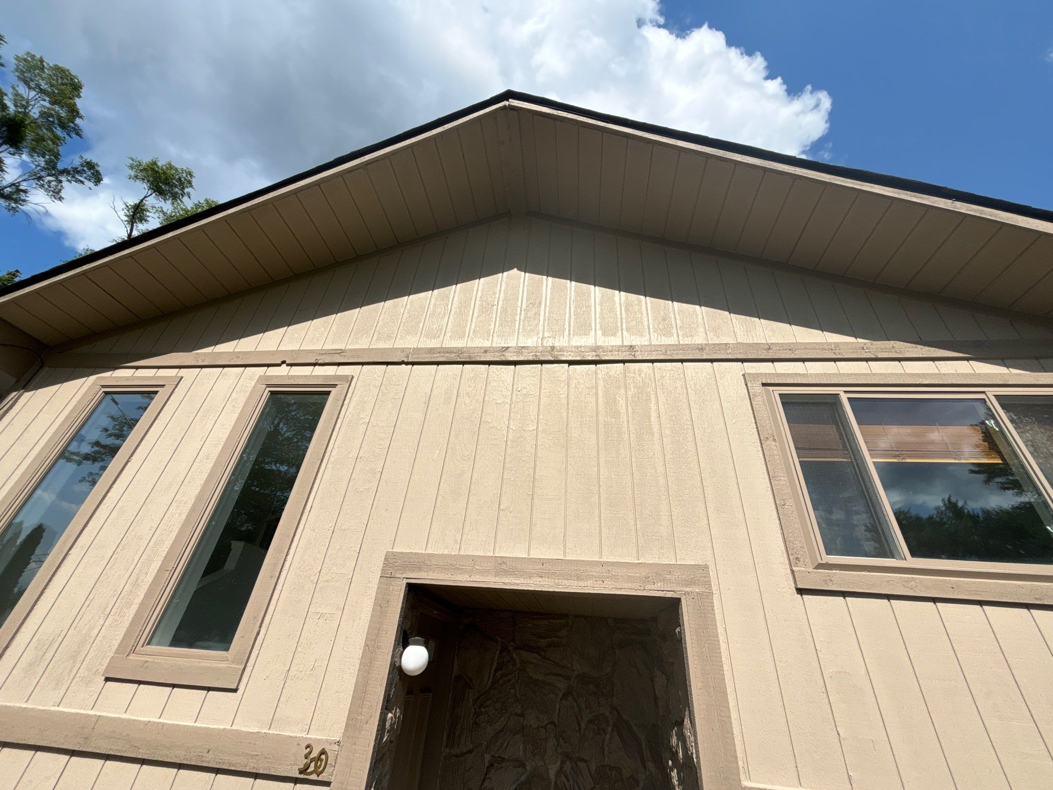 Siding Replacement using Alside Charter Oak D4.5" by 180 Contractors