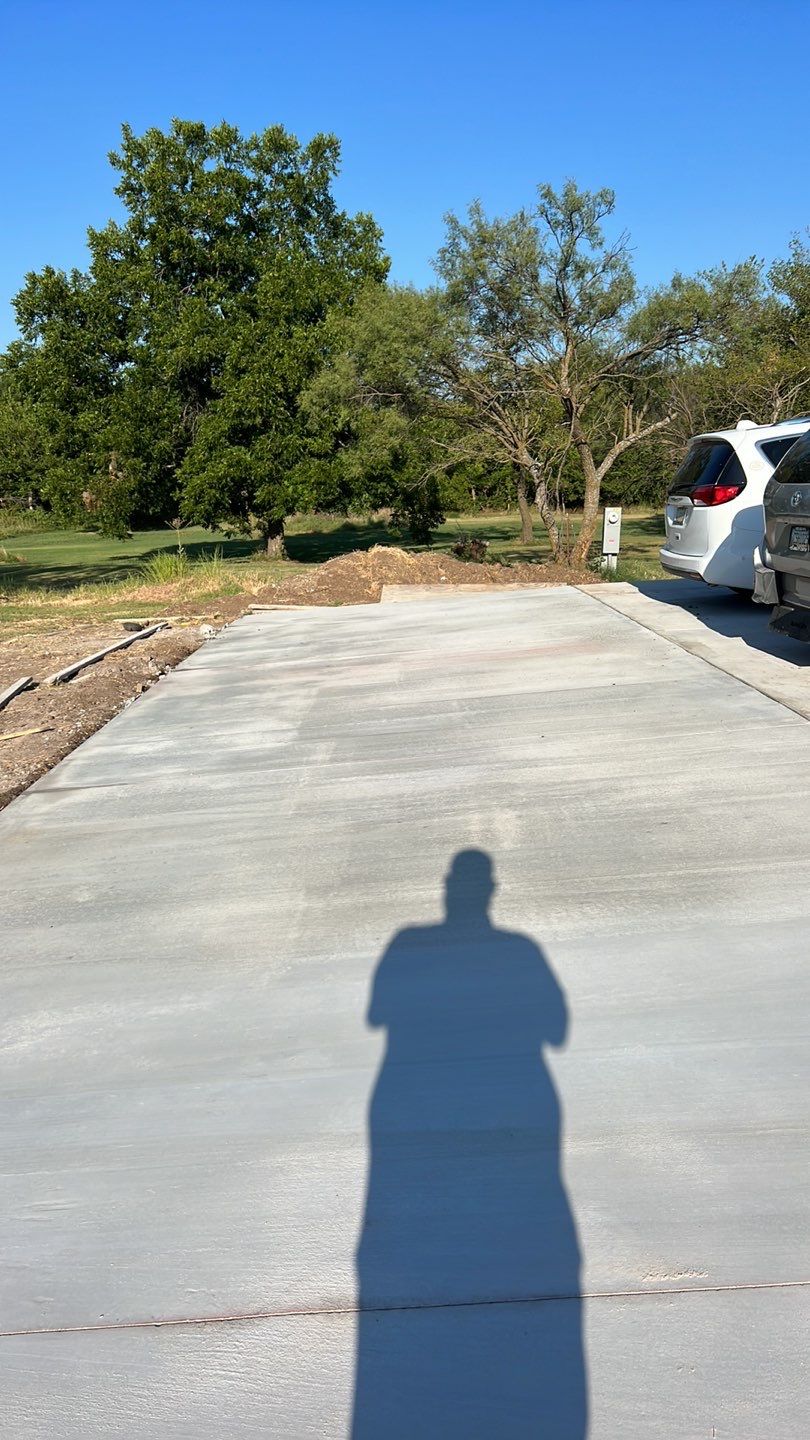 1000' Drive and Patio using Concrete by Clays Services Inc