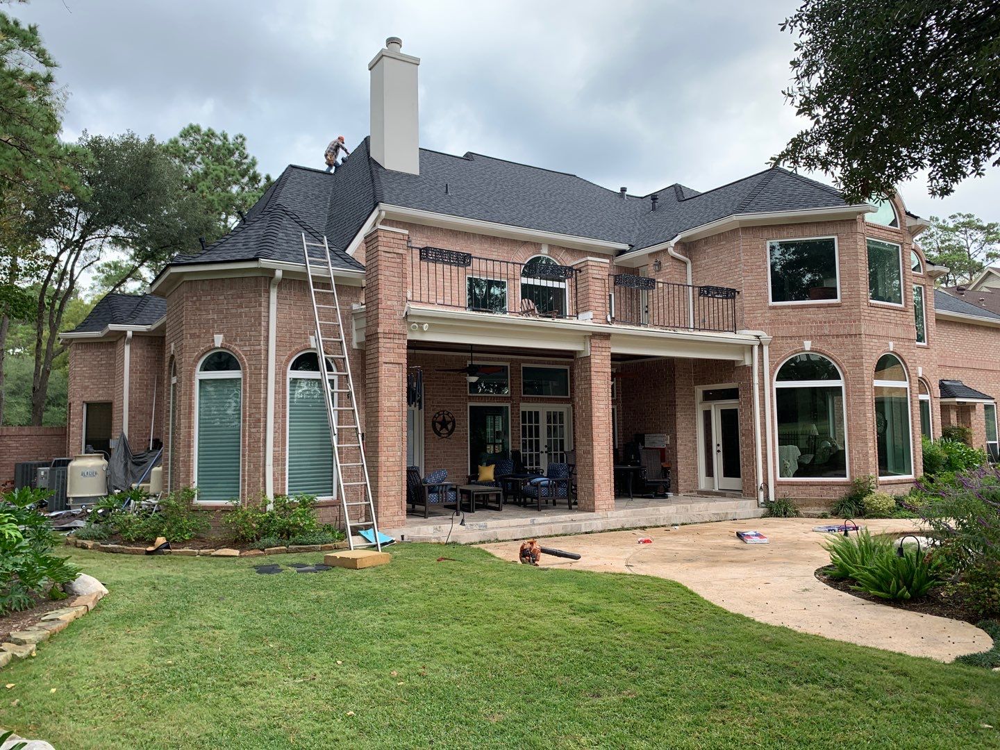 GAF HDZ - Charcoal by Elite Roofing LLC