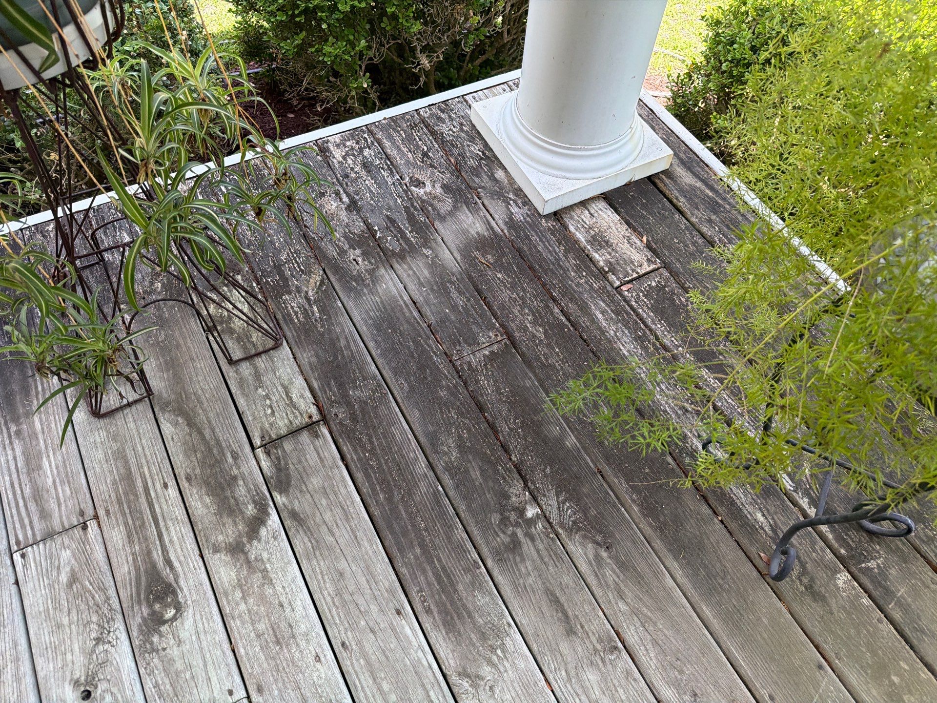 Deck using Wood Sealant by DuraSeal