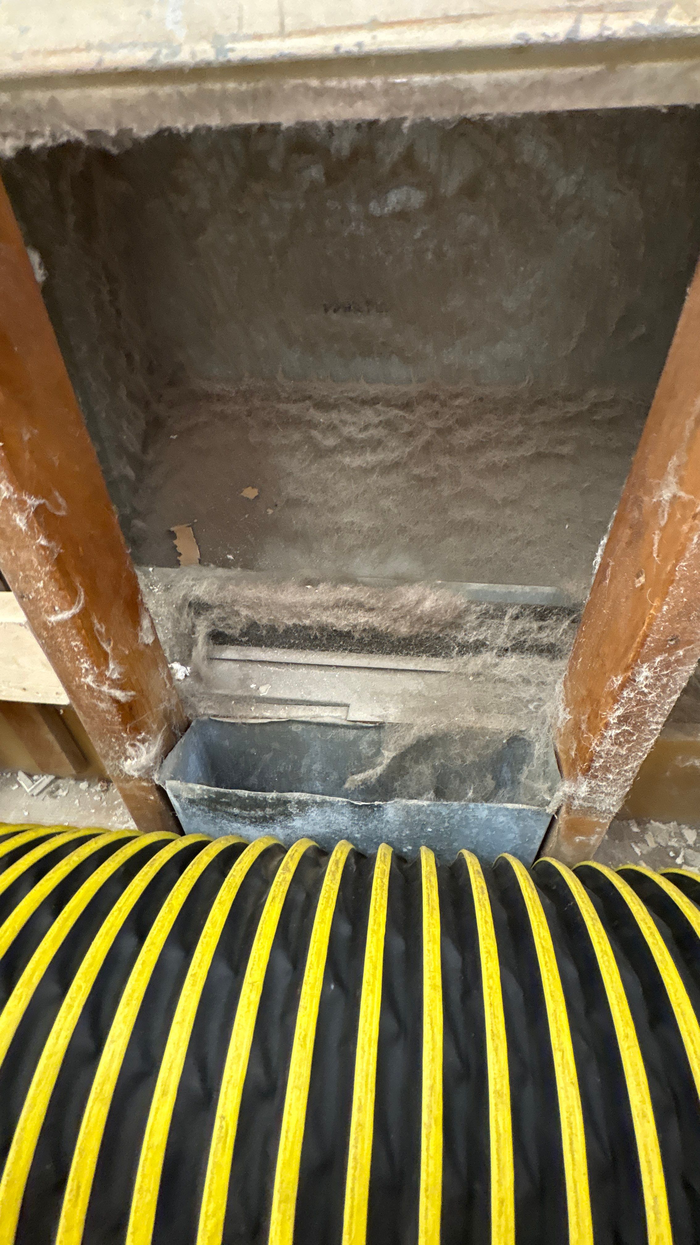 Commerical Air Duct Cleaning in Youngstown, OH by Superior Air Duct Cleaning