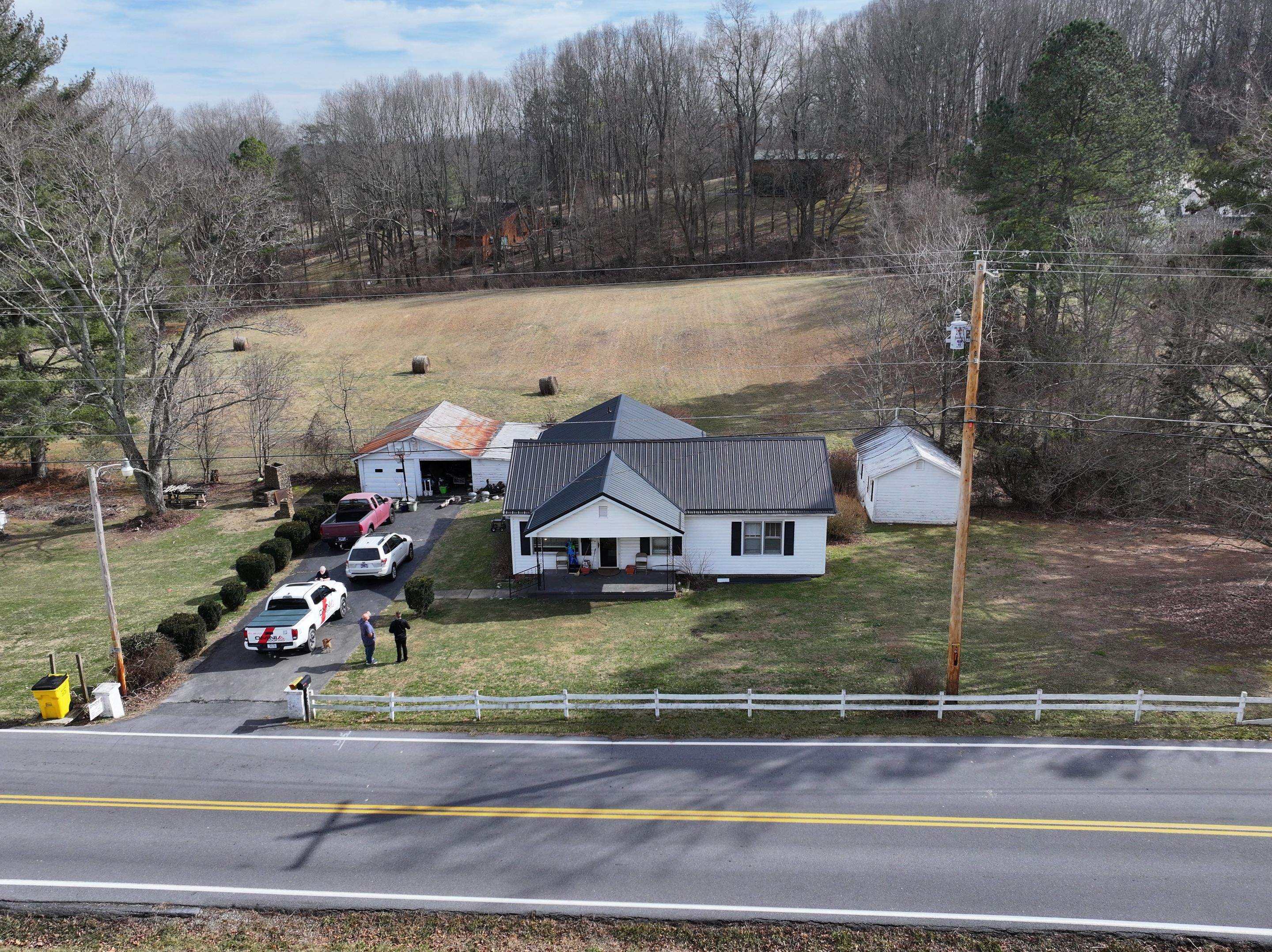 Magoulis Residence by Omnia Roofing