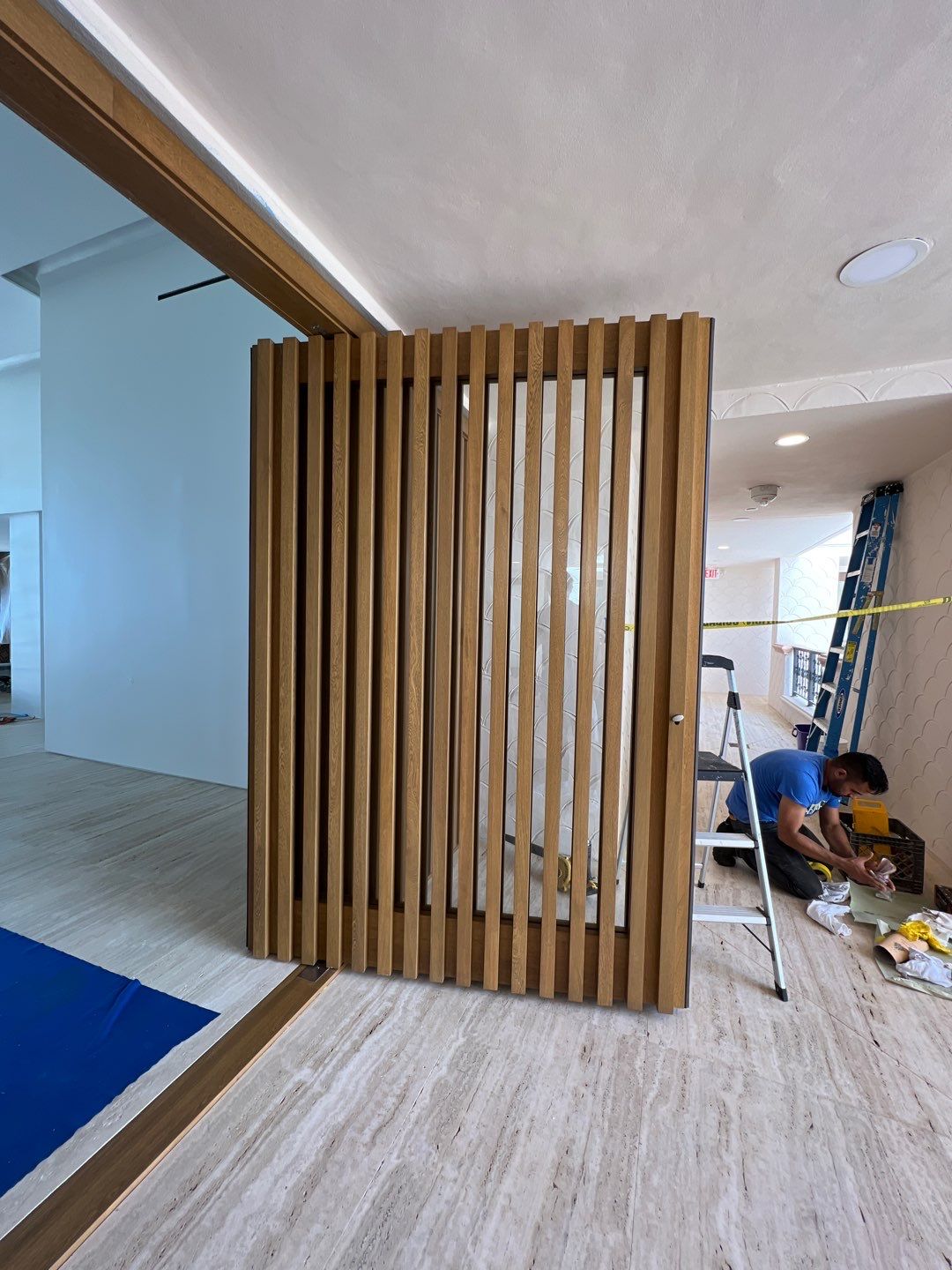 7774 - FISHER ISLAND by Impact Precious Wood Inc.