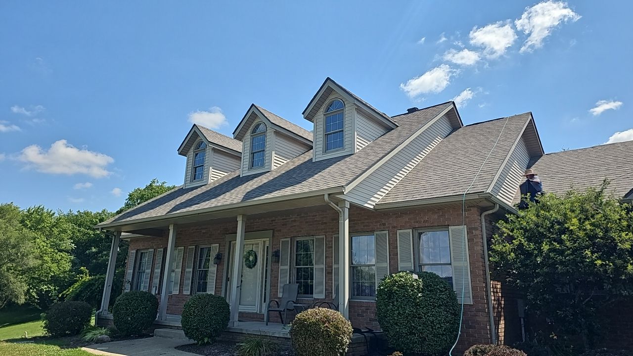 ATLAS PINNACLE COLOR: WEATHERED SHADOW by Eagle Eye Roofing