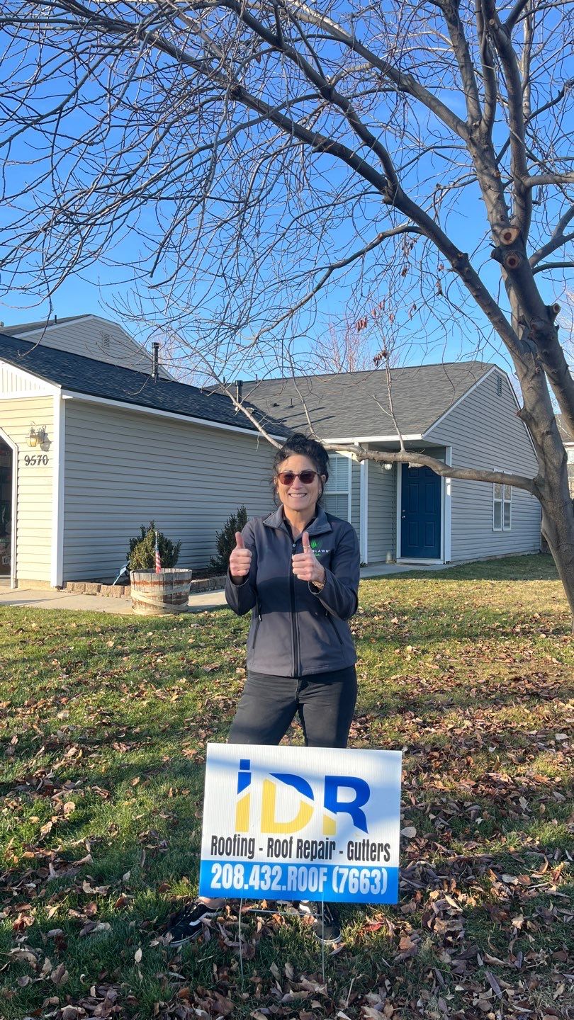 Fresh Roof, Fresh Look ā Charter Pointe Home Gets 2024ās Twilight Black Treatment by ID Roofing LLC