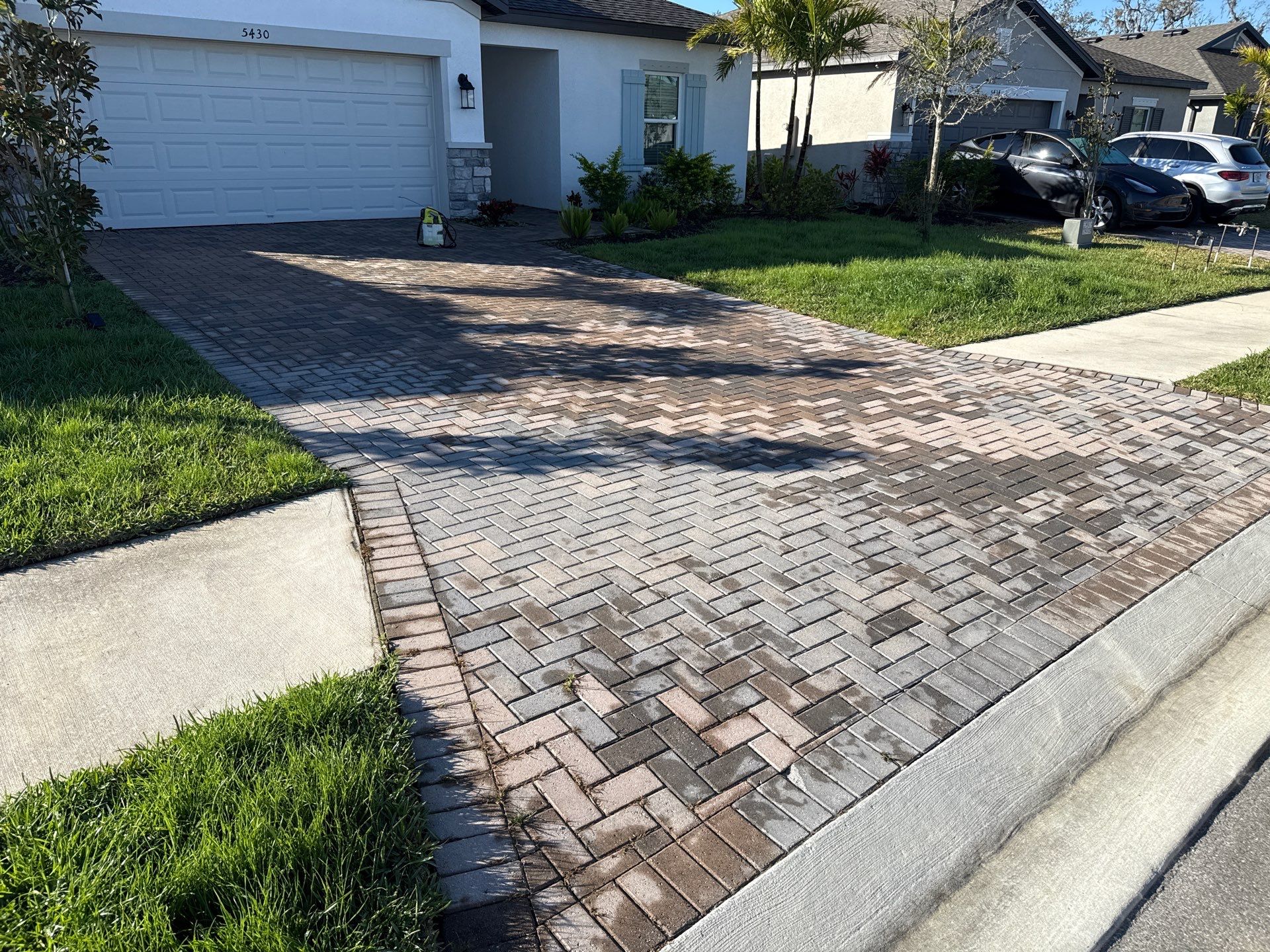 Paver Driveway Cleaning, Oil Stain Removal & Sidewalk Cleaning in Trevesta – Palmetto, FL by Sunshine AquaWash