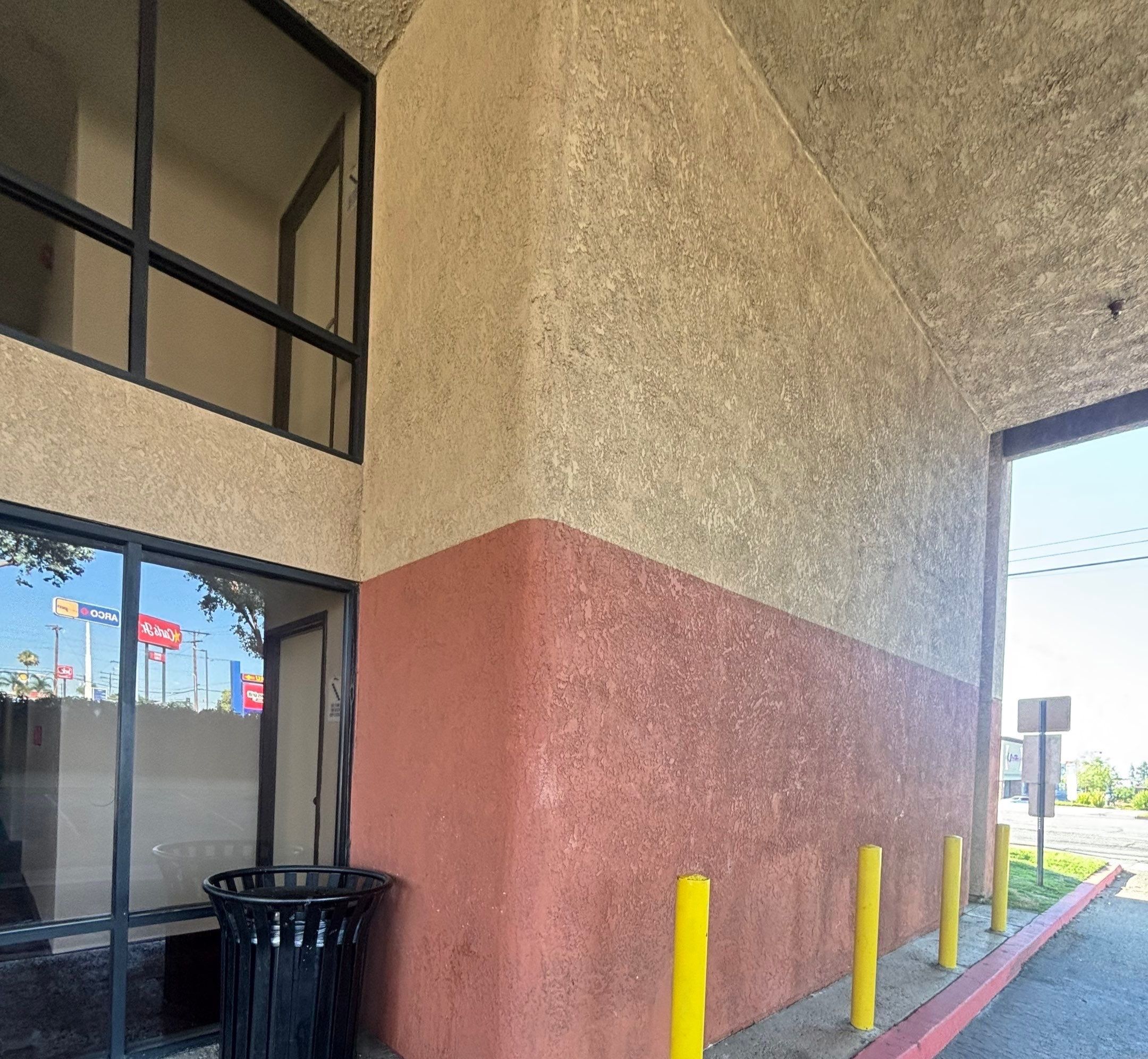 Baymont Suites Hotel Building Wash by Pirate Pete’s Power Washing