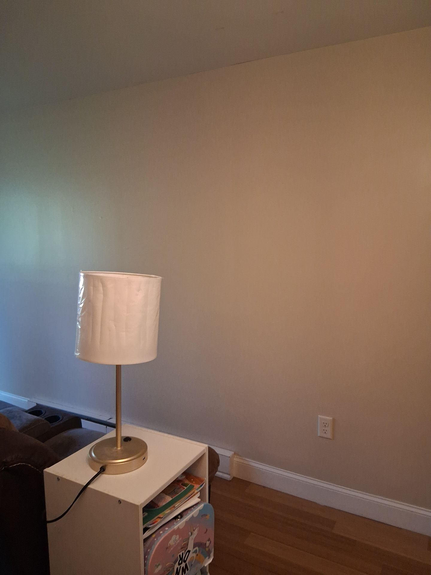 Full Interior Painting and Trim Refresh in Manchester by The Persnickety Painters