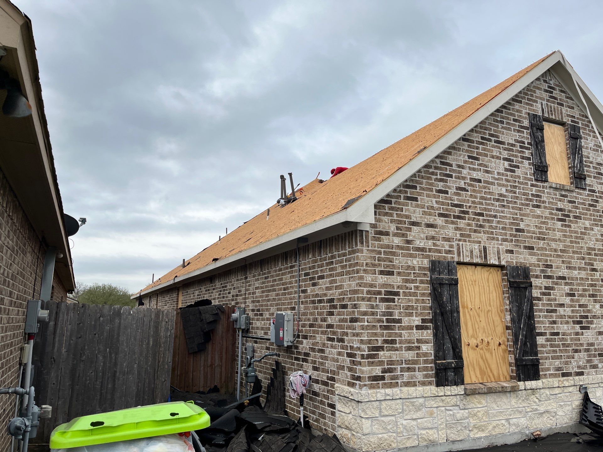 Hail Damage using Owen's Corning Duration (Lifetime) Shingles by Roof Repair Company
