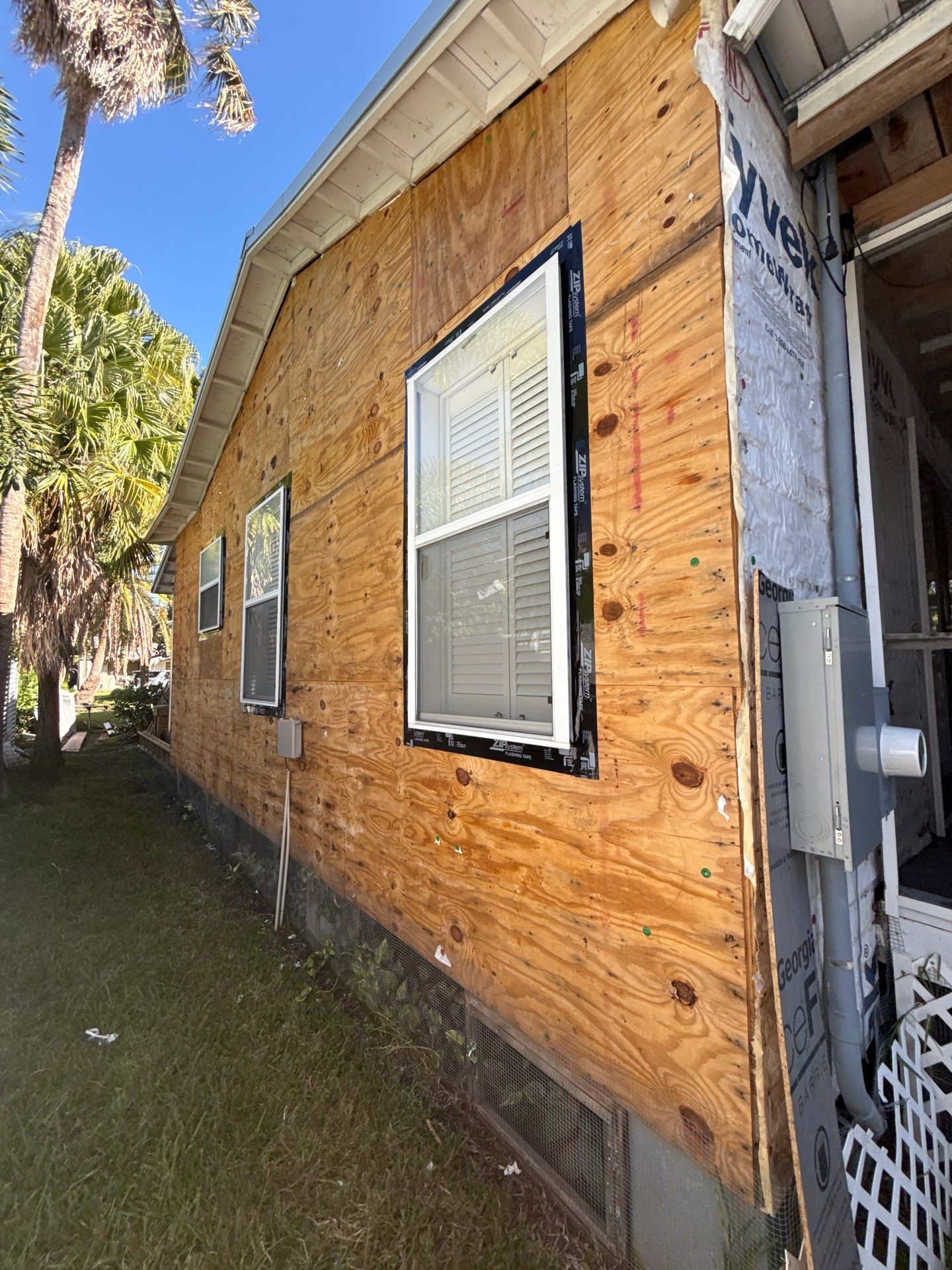 Harbor View Bungalow by Bayshore Exteriors
