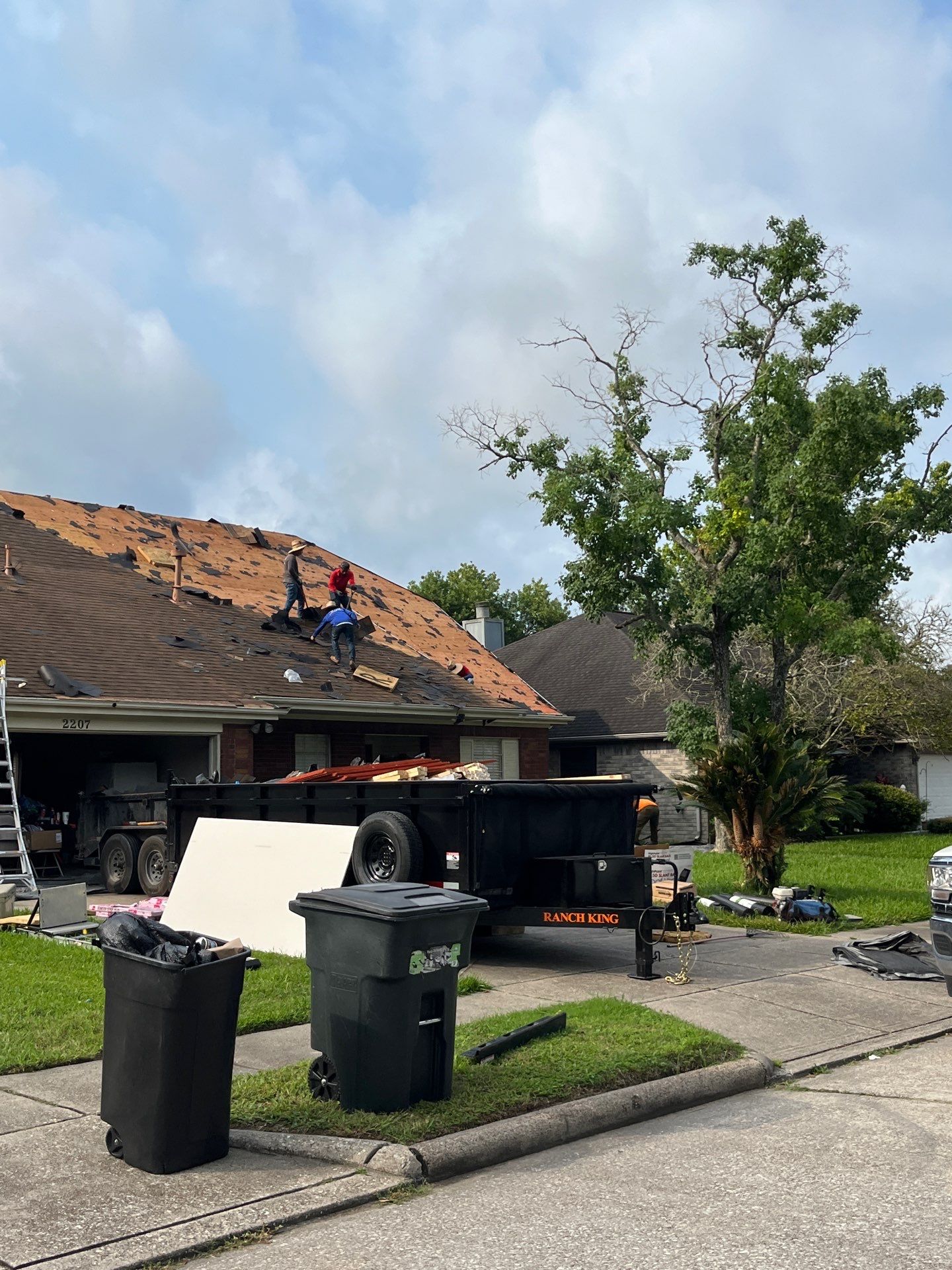 Residential Roofing Installation using Owen's Corning Duration (Lifetime) Shingles by Roof Repair Company