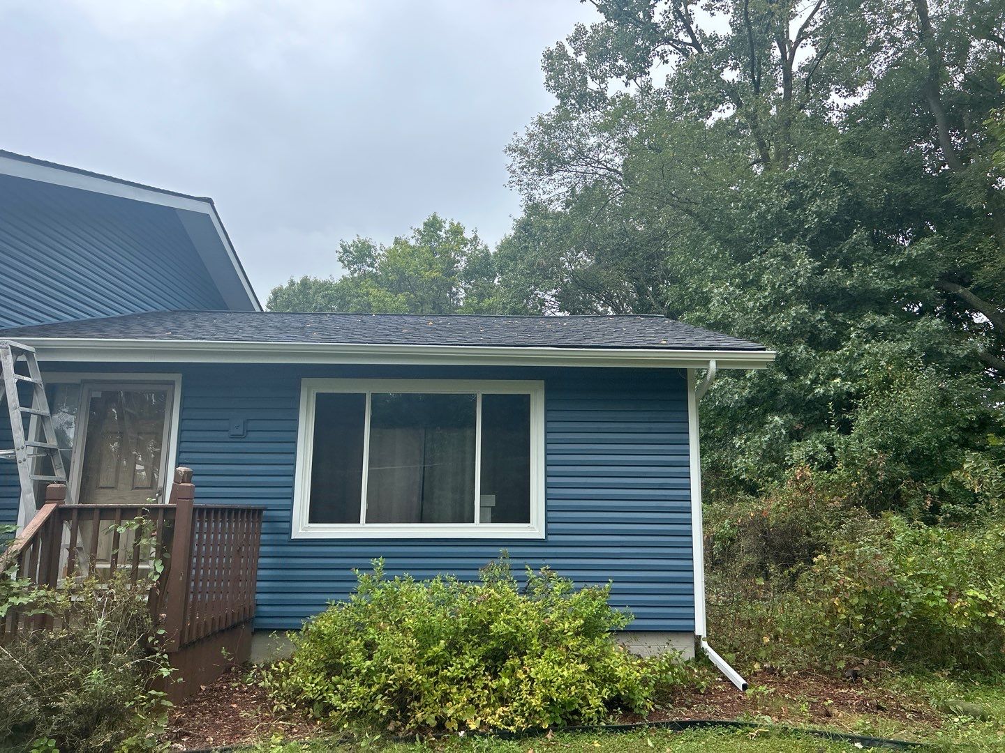 Siding Replacement using Alside D4 1/2" Dutchlap by 180 Contractors