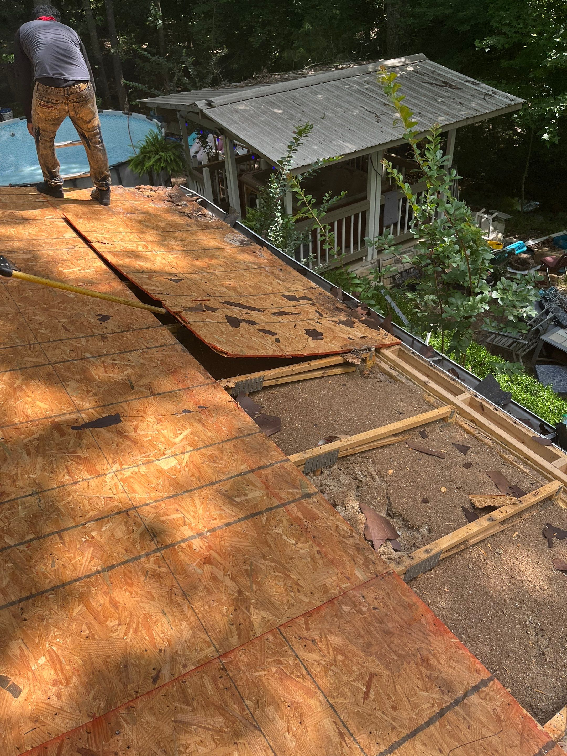 Hot Springs Manufactured Home Roof Replacement and Decking Repair by Temple Roofing and Exteriors
