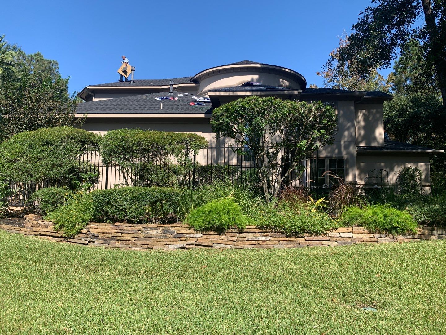 GAF HDZ - Charcoal by Elite Roofing LLC