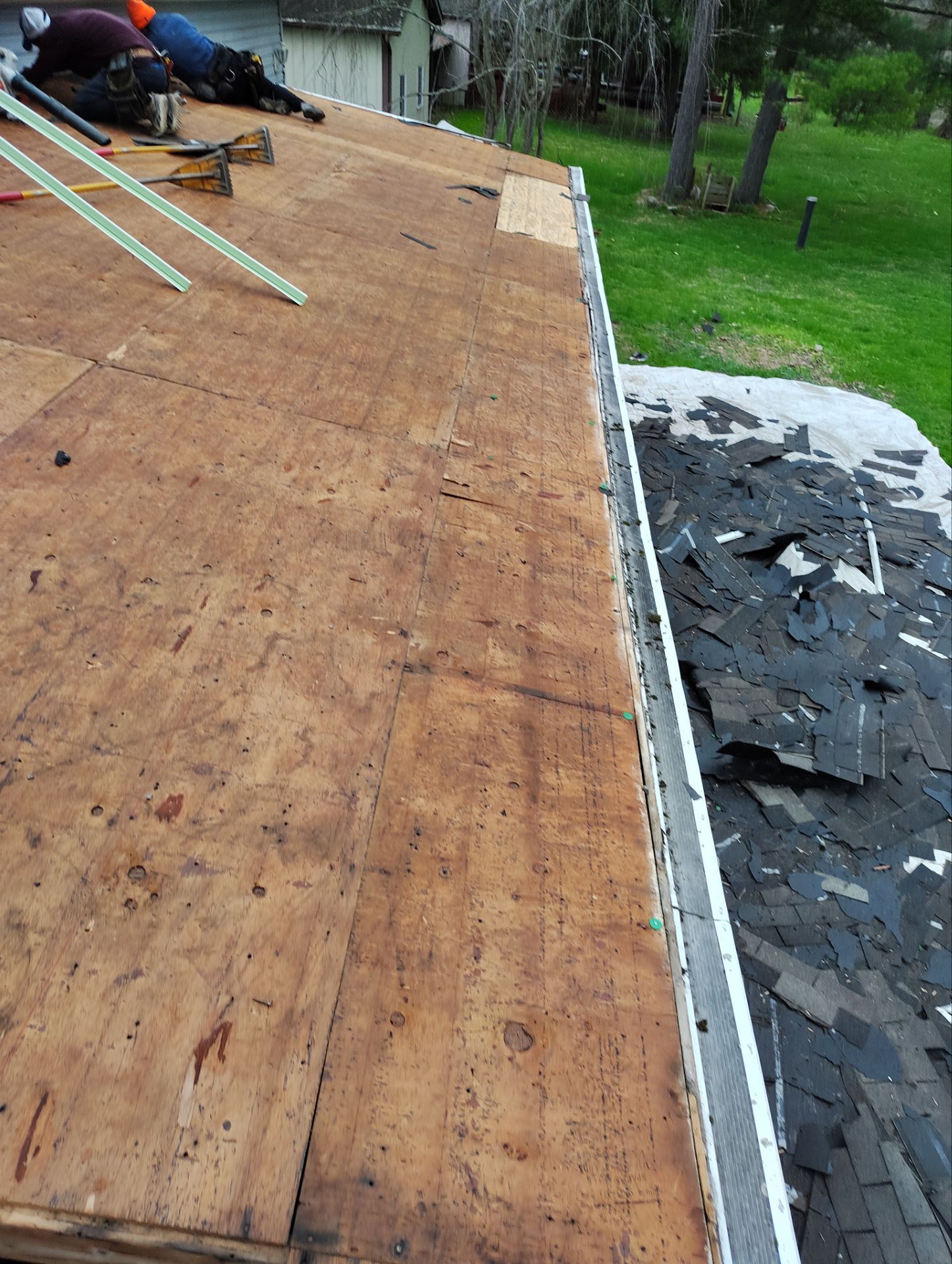 Residential Roofing Installation using GAF Timberline HDZ Pewter Gray by Rainstoppers Roofing