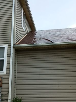 EMERGENCY TARPING ROOF BEFORE STORM using TARP