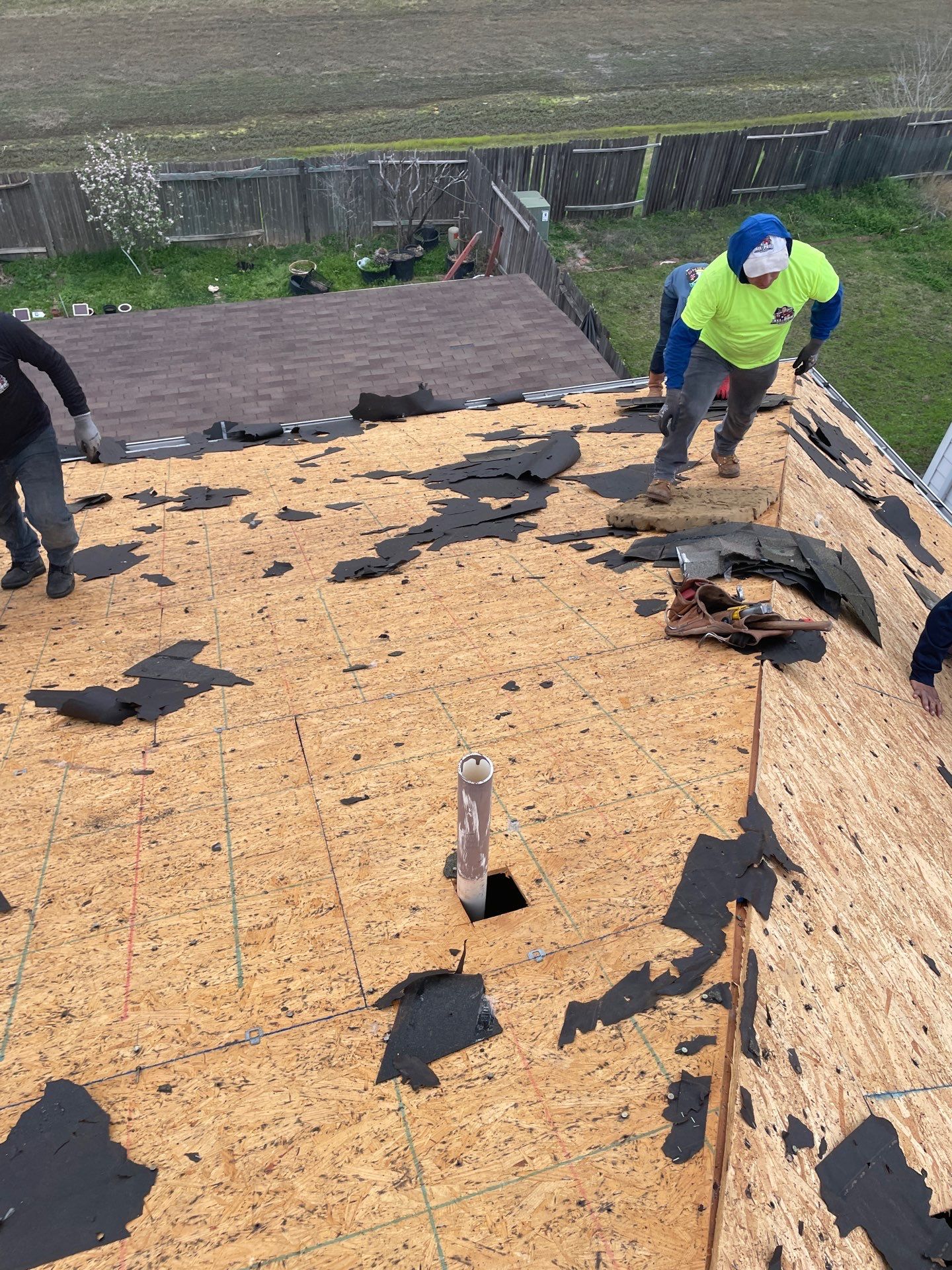 Residential Roofing Installation using Owen's Corning Duration (Lifetime) Shingles by Roof Repair Company