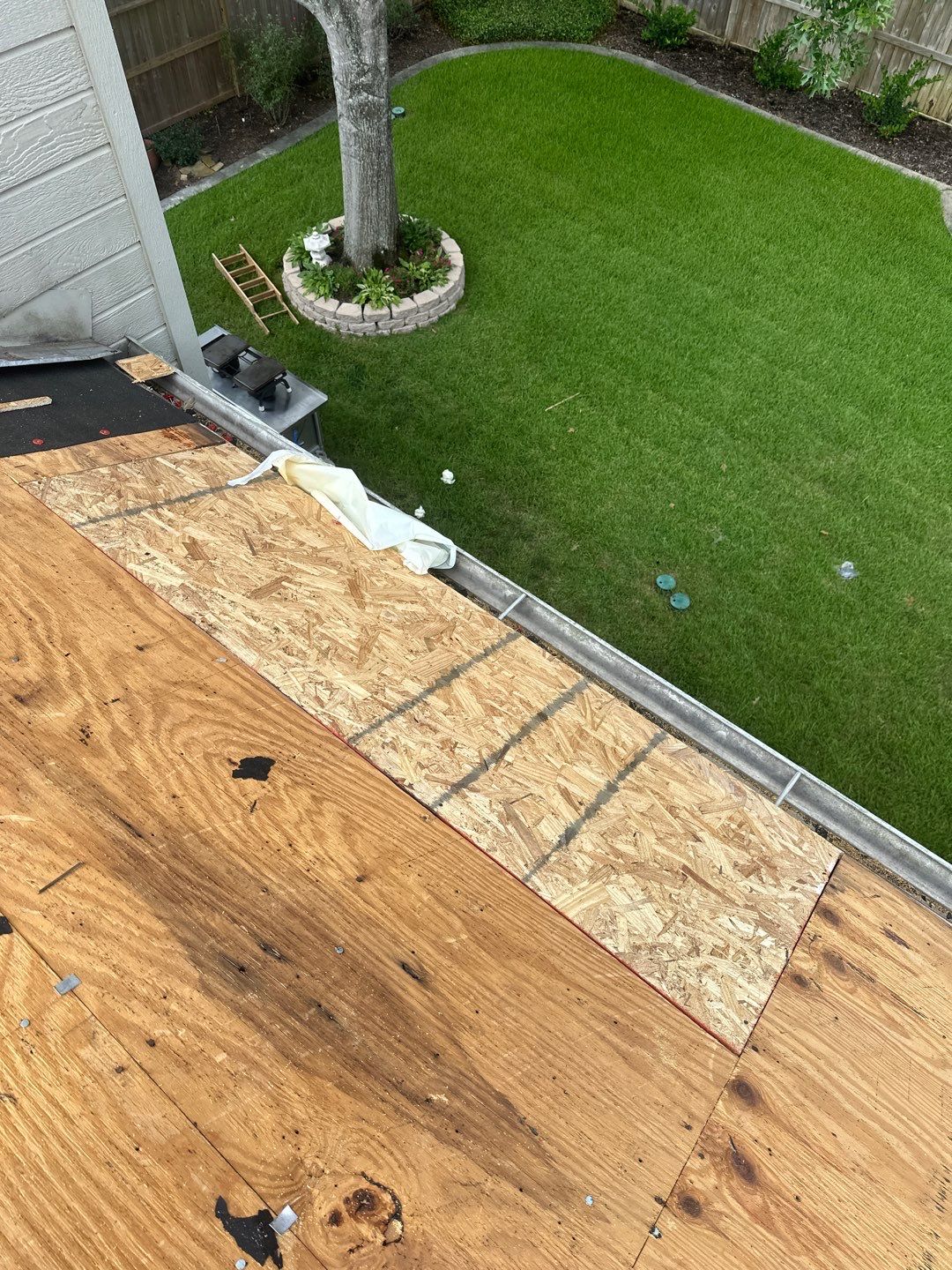 Residential Roofing Installation using Owen's Corning Duration (Lifetime) Shingles by Roof Repair Company