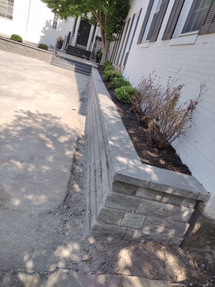 Replacement of existing retaining wall.  by New Horizon Landscapes