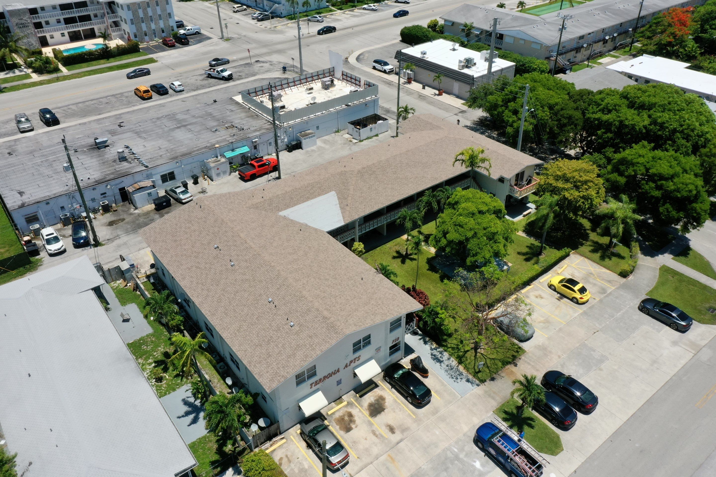Commercial Roofing Installation using CERTAINTEED LANDMARK AR (SUNRISE CEDAR) by Earl W. Johnston Roofing 