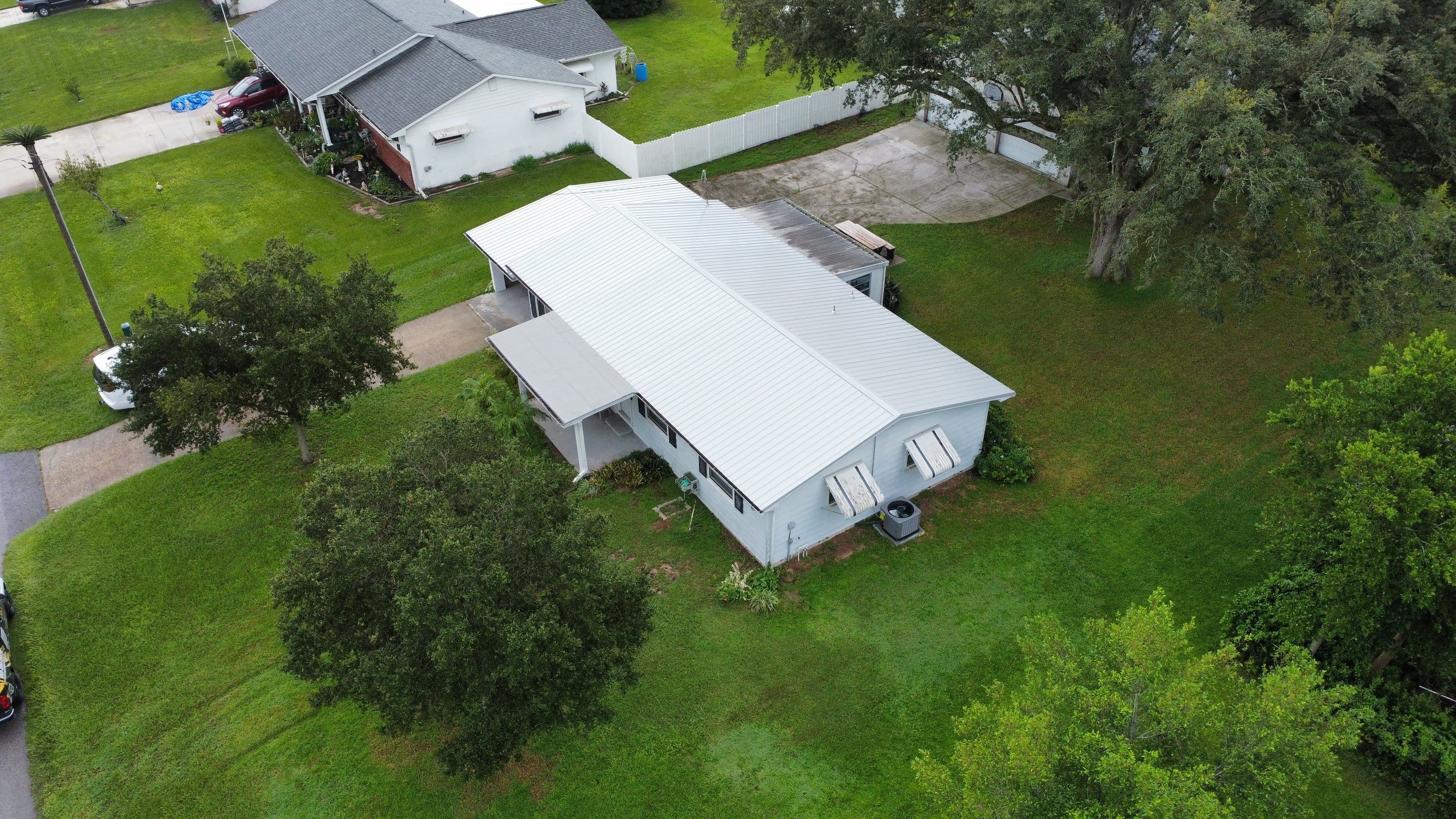 Metal Roof Replacement in Zephyrhills, FL by Steadfast Roofing 