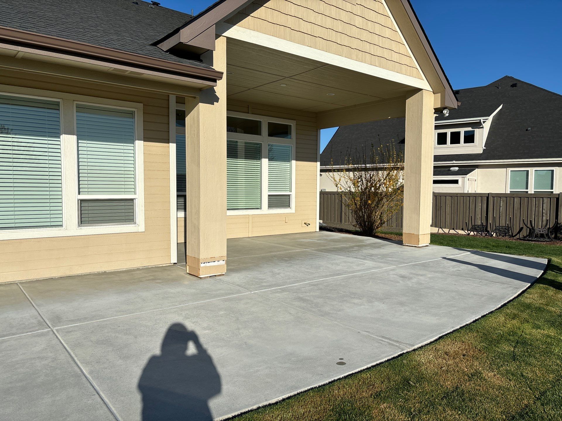 Vuba Stone Patio Makeover for Eva by Mr. Mudd Concrete