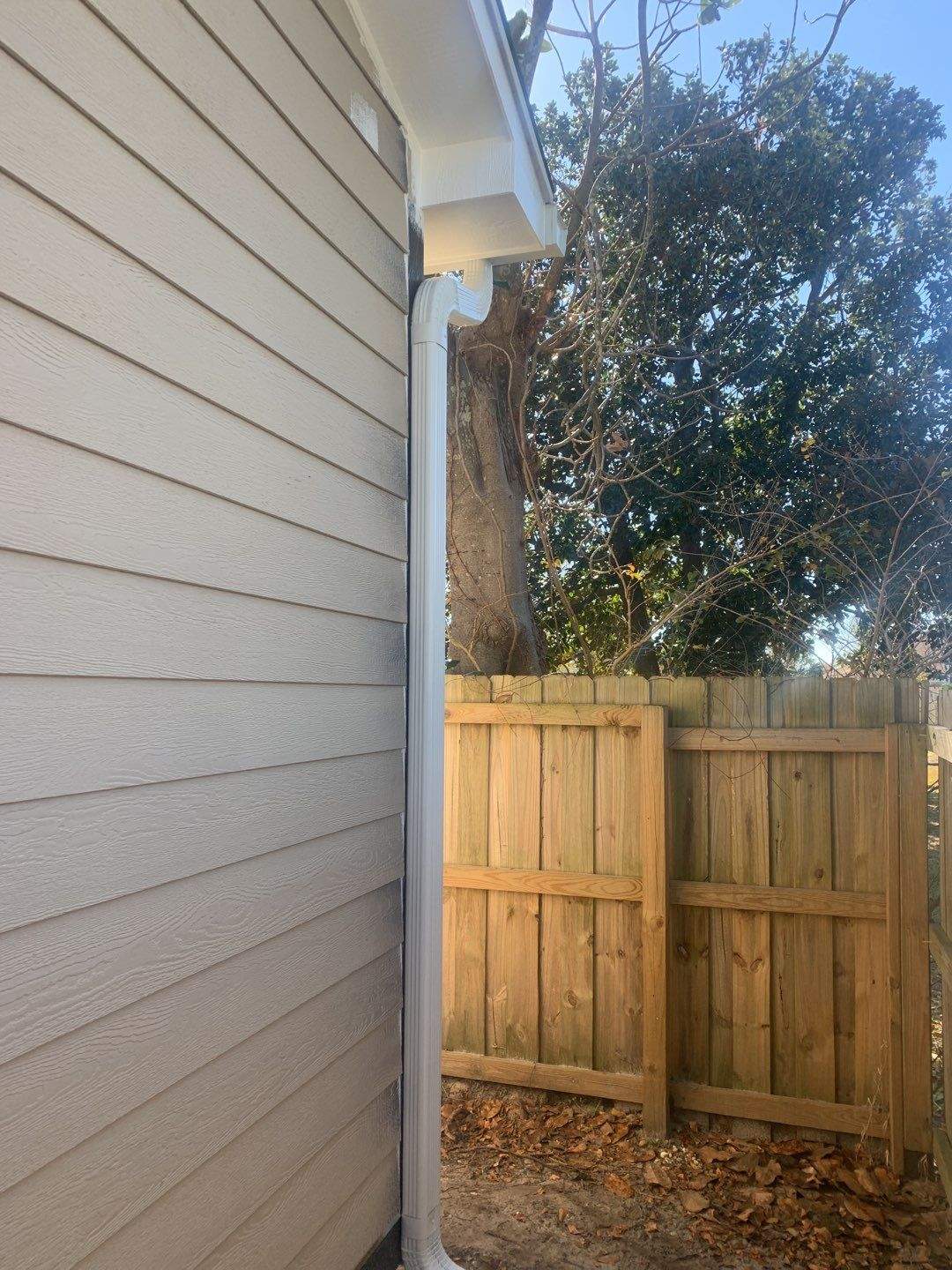 Panama City 6-inch White Seamless Gutter Installation by Gutter Professors