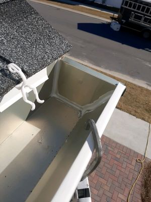 Gutter Installation Using 6 Inch K-Style Seamless Gutters