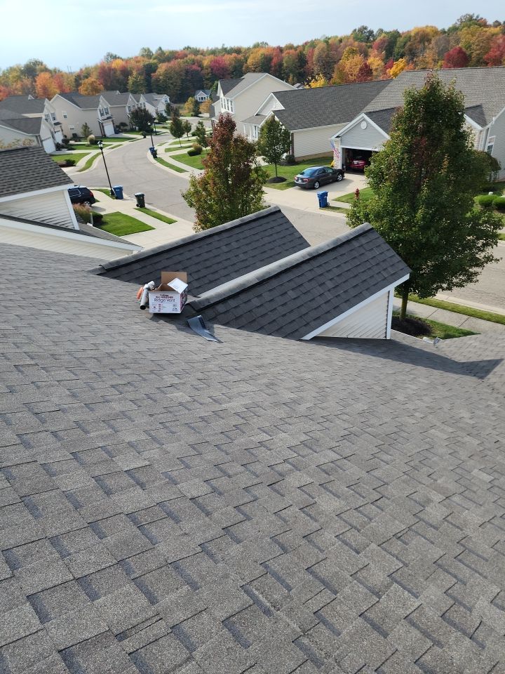 ATLAS PINNACLE PRISTINE COLOR: WEATHERED WOOD DRIP EDGE: WHITE by Eagle Eye Roofing