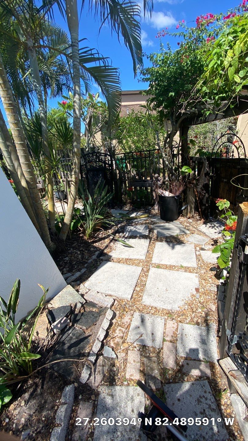Sarasota, FL 6ft. Tall Horizontal Shadowbox Wood with 4ft. Tall 3-Rail Black Aluminum Fence by Asap fence and gates, LLC