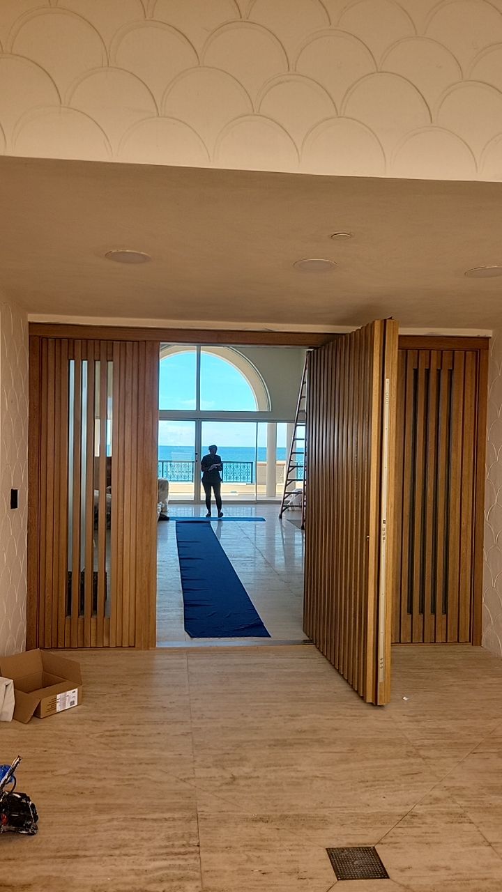 7774 - FISHER ISLAND by Impact Precious Wood Inc.