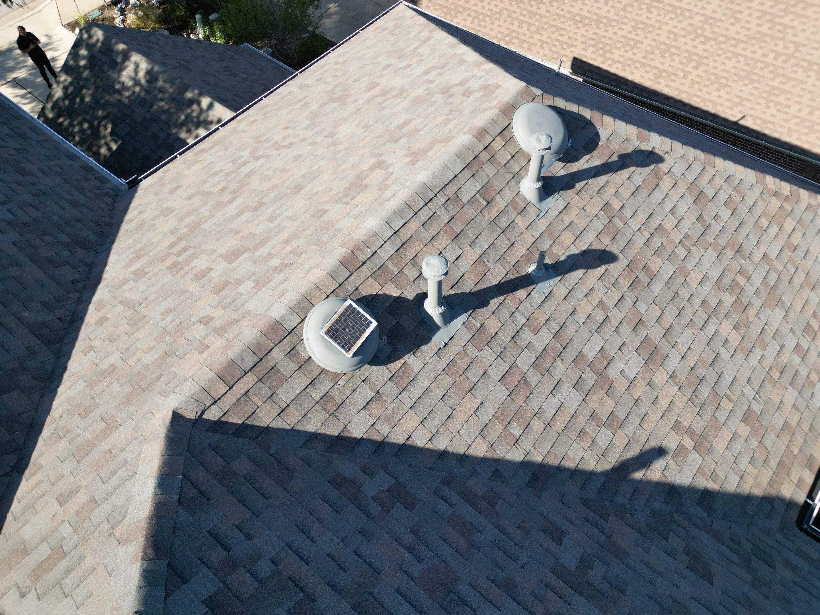 Natural Wood - Malarkey Highlander by RoofsOnly.com