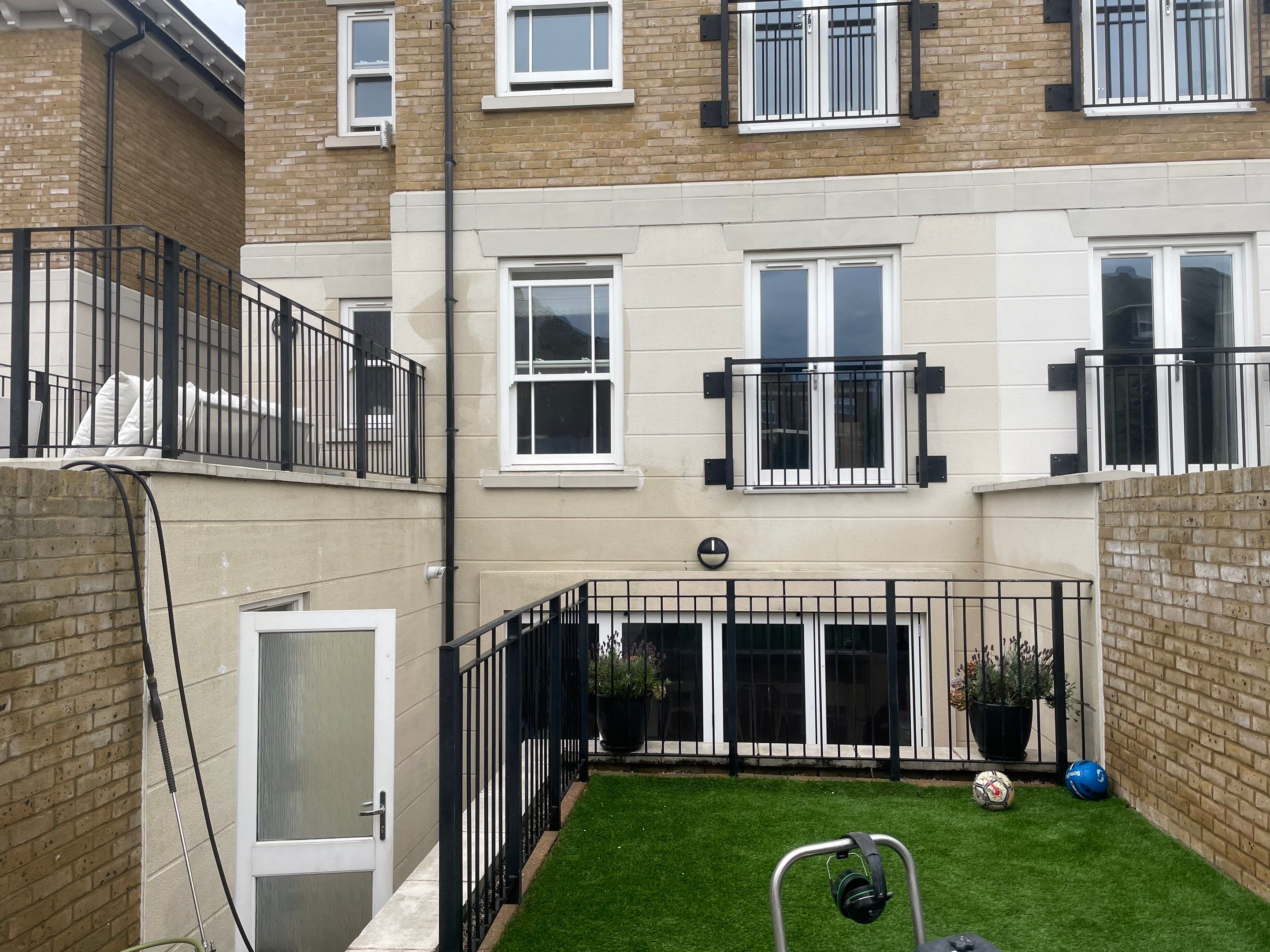 Exterior Clean using Mosmatic Flat Surface Cleaner by Ges Exterior Cleaning ltd