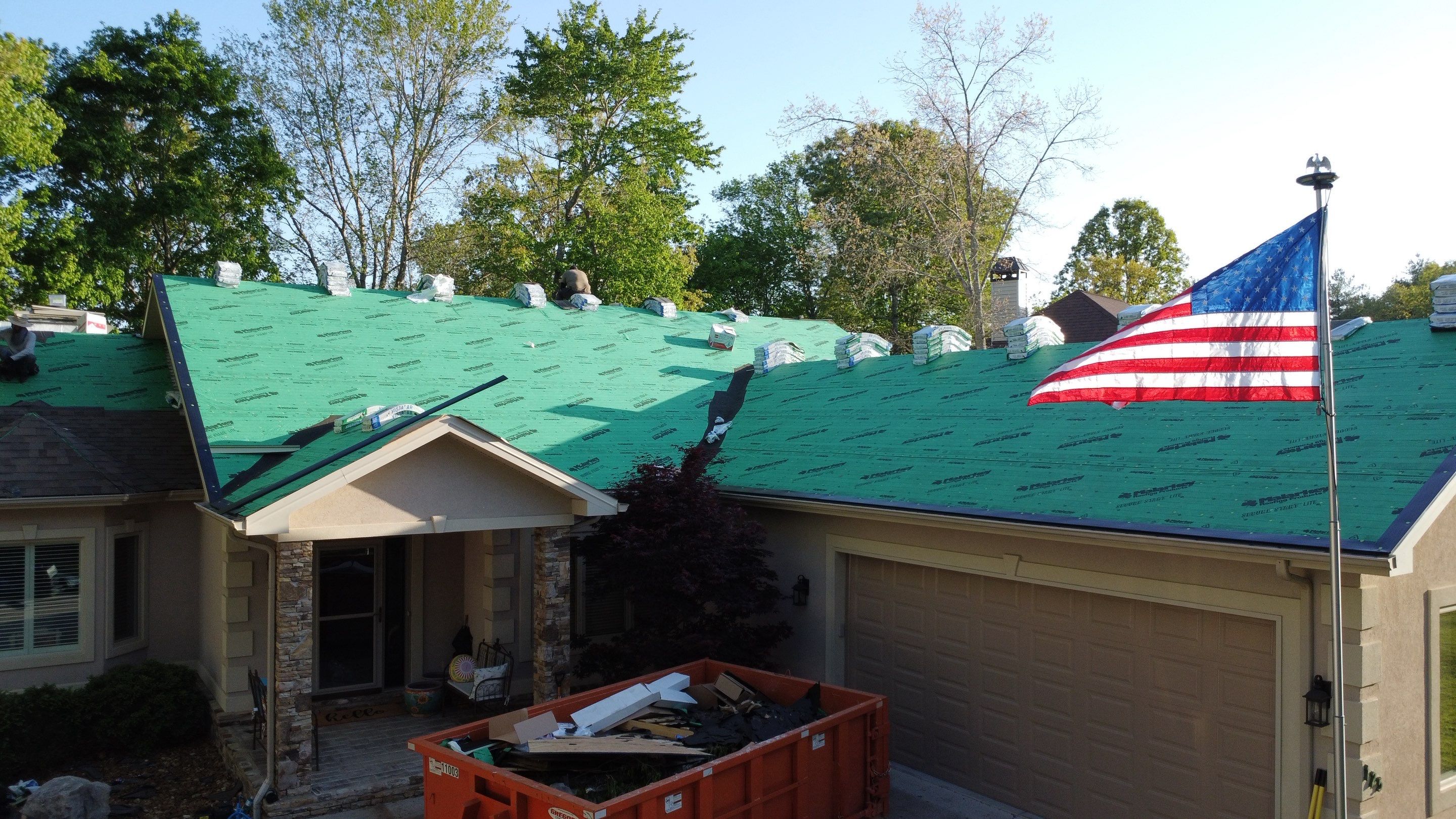 Crossville - Malarkey Vista by Undersun Roofing 