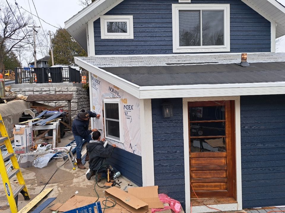 Siding and Window Replacement in Plymouth, WI by Gellings Roofing & Siding