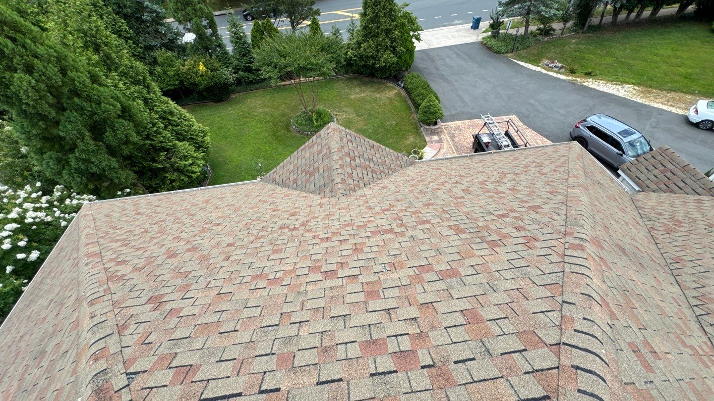 McLean: Residential Roof Installation with Landmark Pro Designer Shingles in Max Def Moire Black by RM Banning, Inc.