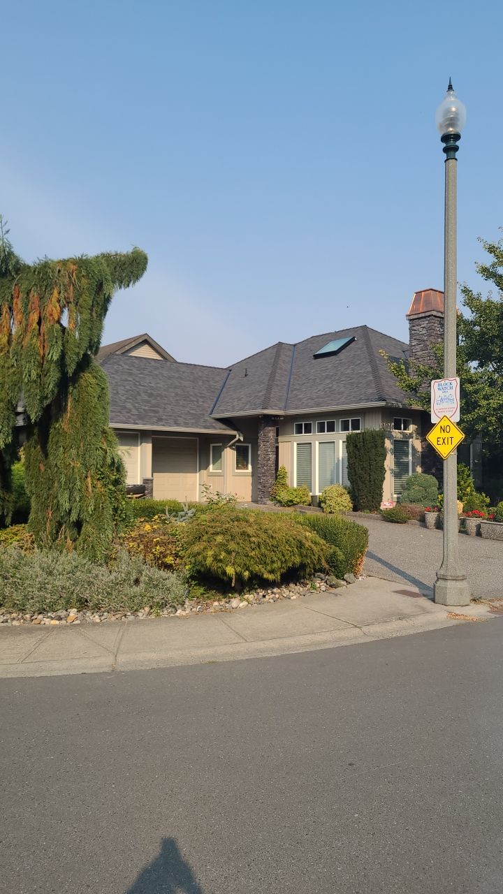 Residential Roofing Installation using Malarky Vista Shingles by Top Notch Roofing Inc