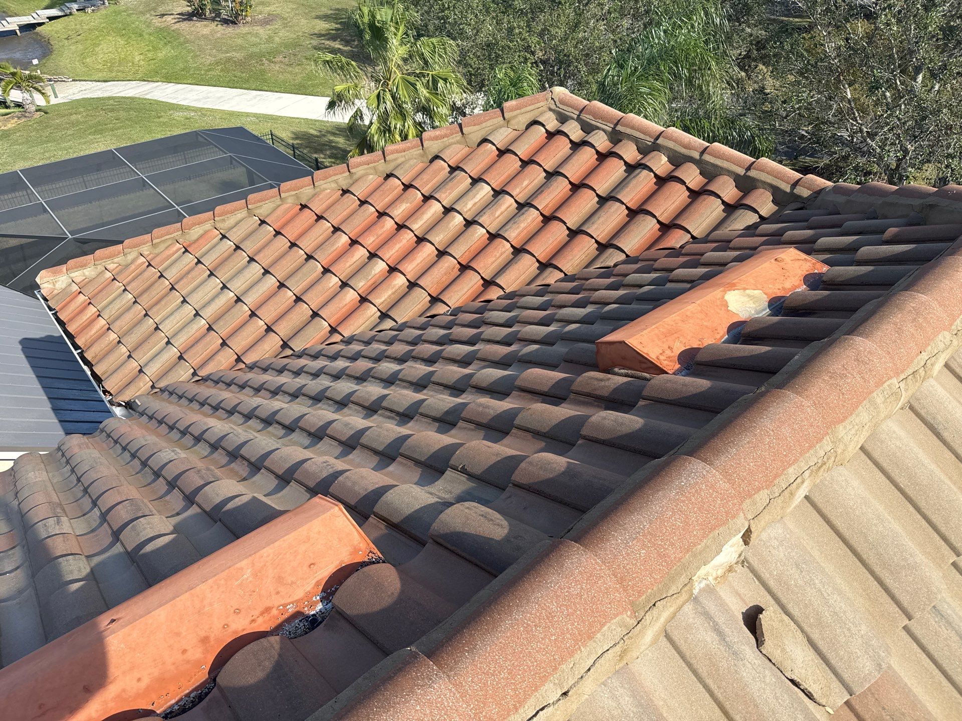 Roof Cleaning & Pool Deck Cleaning! Winding River, Bradenton, FL by Sunshine AquaWash