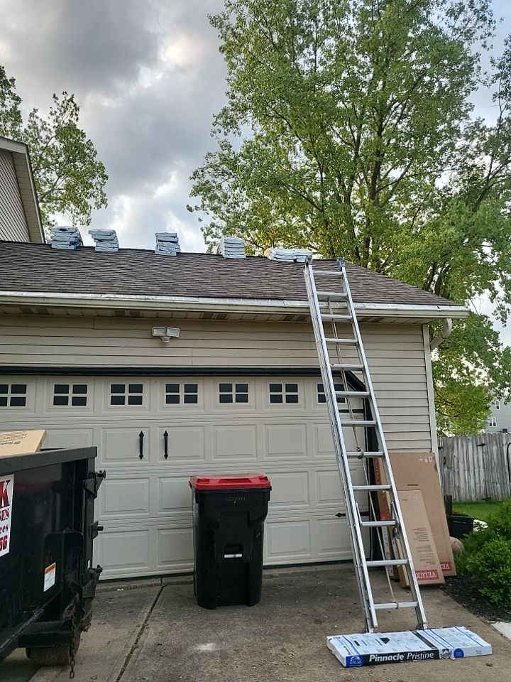 ATLAS PINNACLE COLOR: BLACK SHADOW by Eagle Eye Roofing