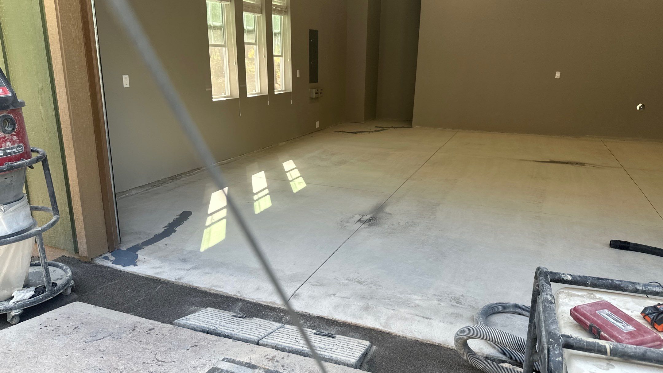 Garage Transformation using Shale Hybrid by Croc Coatings, LLC