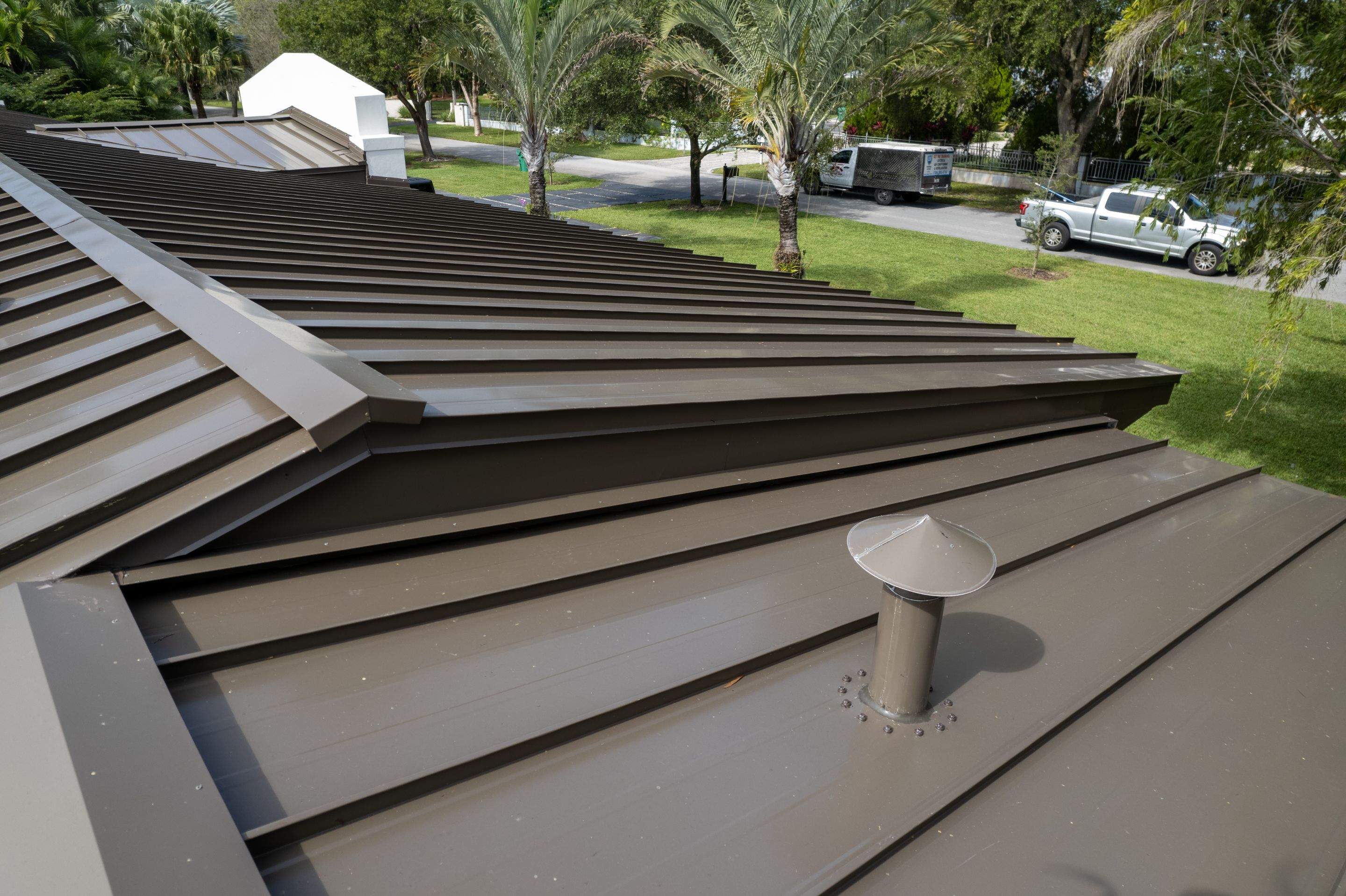 Metal Roof - Galvalume - Medium Bronze by Istueta Roofing