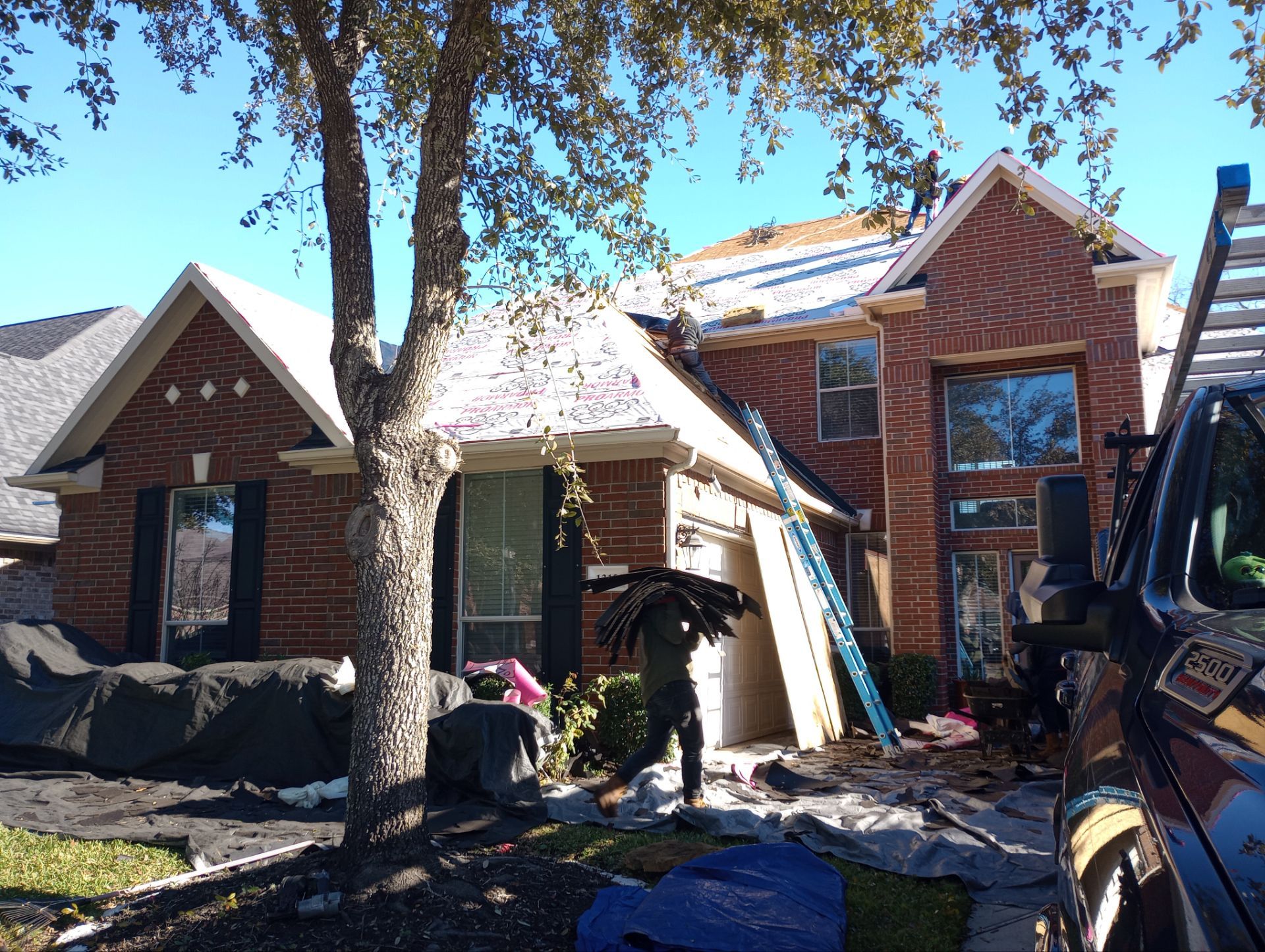 Residential Roofing Installation using Owen's Corning Duration (Lifetime) Shingles by Roof Repair Company