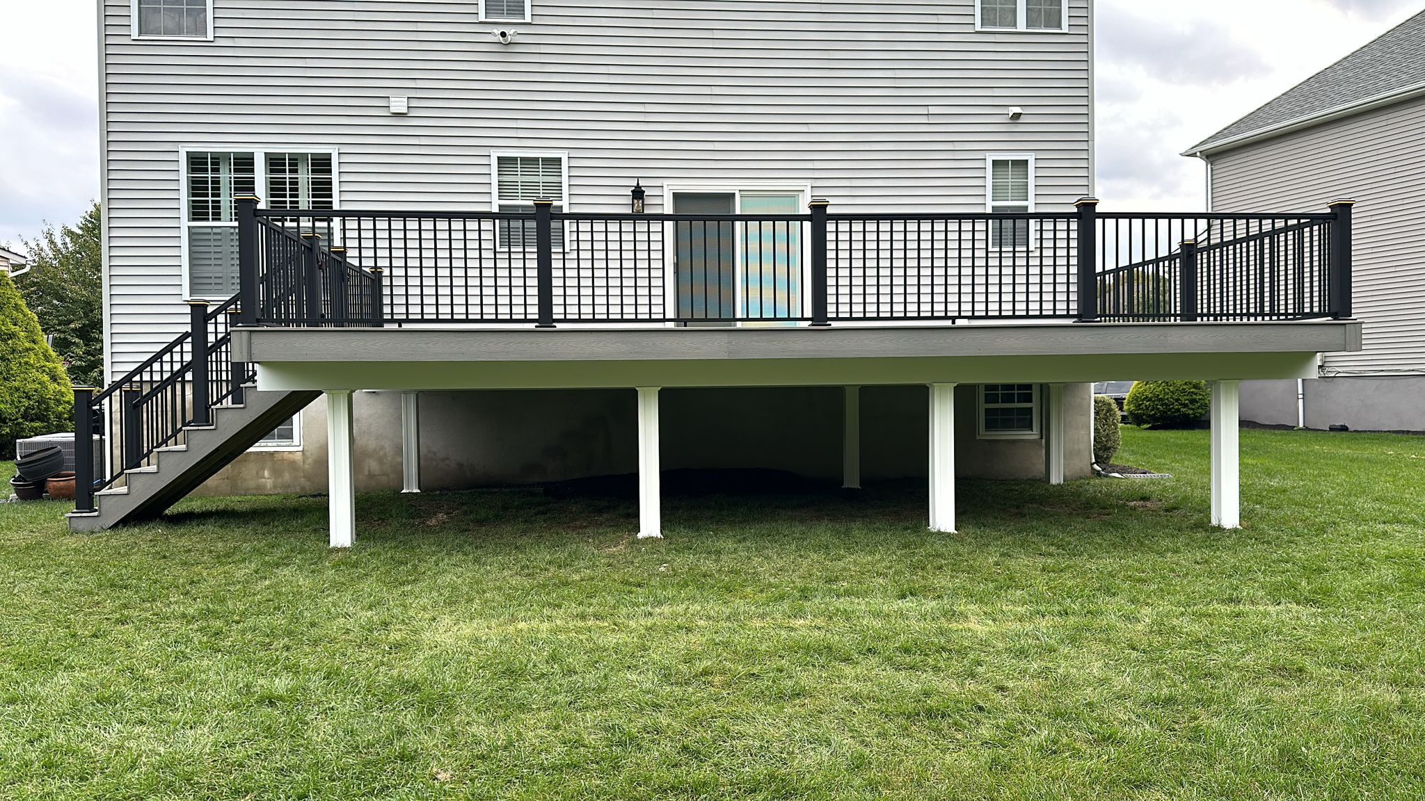 New Deck using Deckorators Venture - Color Saltwater by deck guardian